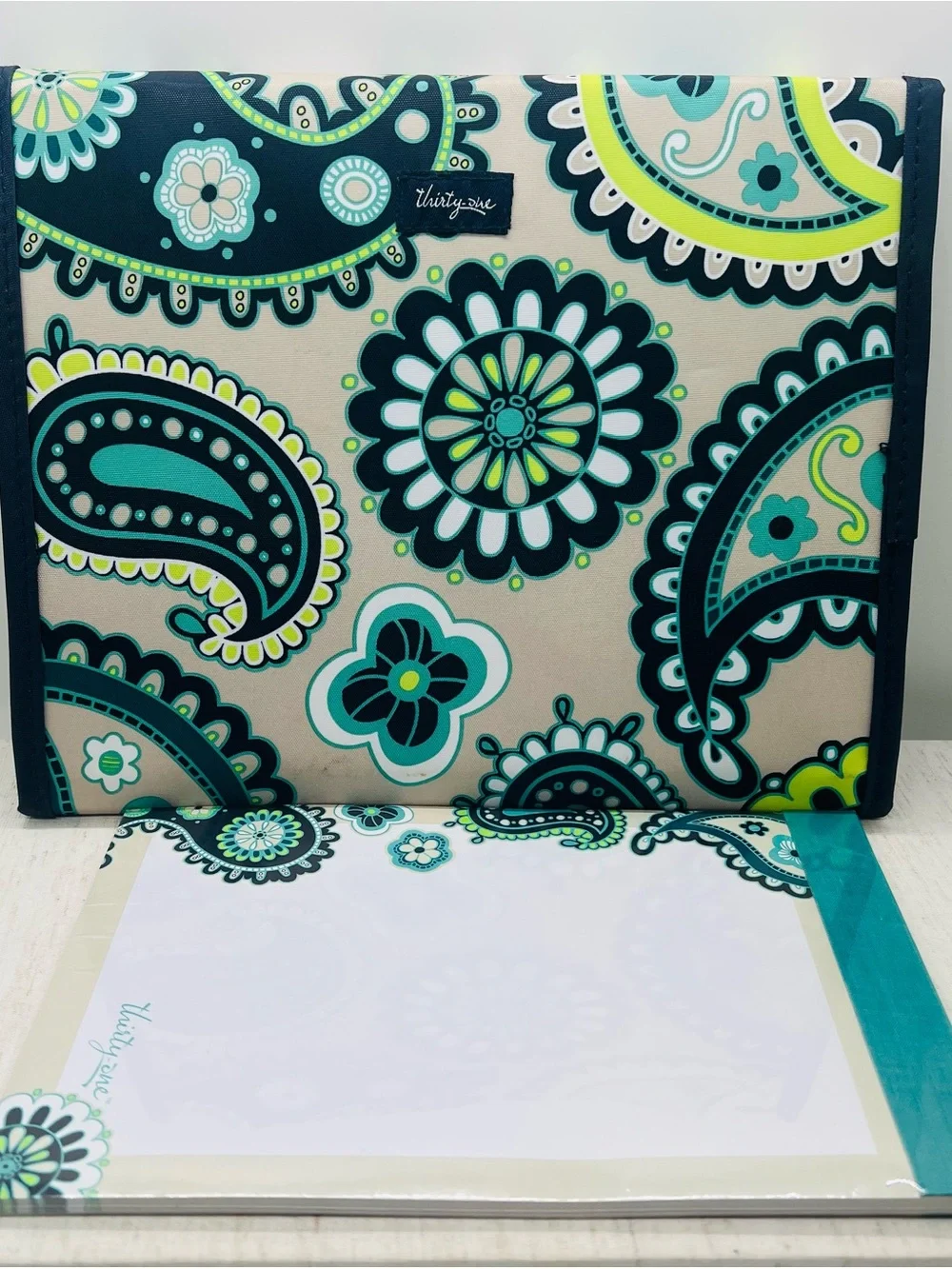 Thirty-One Fold It Up Organizer NEW Paisley Day Tablet Bible Holder Notepad